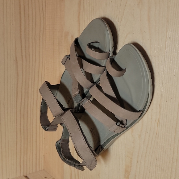 Merrell Shoes - Merrell sz 7 Sandals